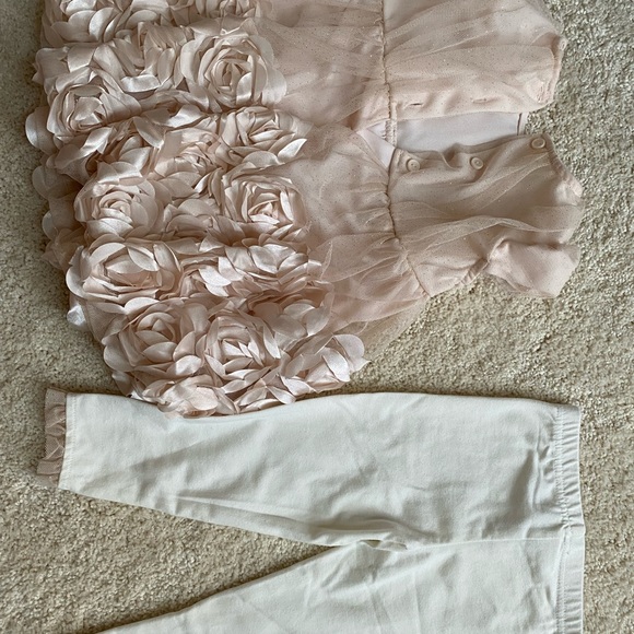 Nannette baby toddler 18 month long floral top with white pants with ruffles. - Picture 2 of 3